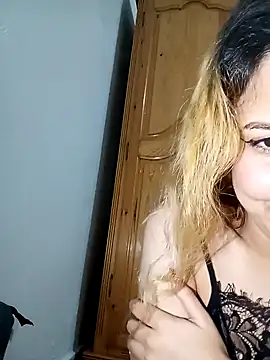 barbieelove online show from February 1, 2025, 2:58 am