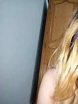barbieelove online show from December 28, 2024, 1:08 am