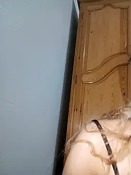 barbieelove online show from March 20, 2025, 2:40 am