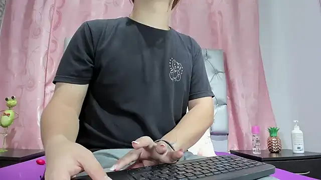 veneno hot online show from October 21, 2025, 12:48 pm