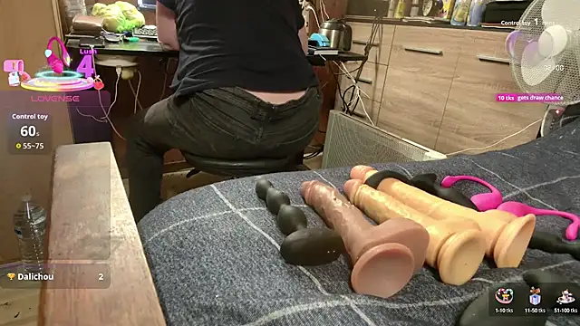 misteryman1956 online show from October 4, 2025, 6:48 am