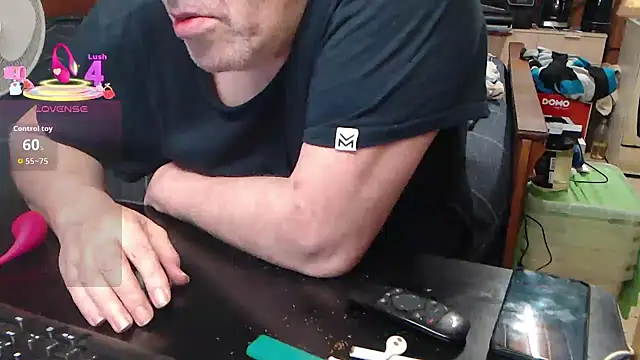 misteryman1956 online show from October 1, 2025, 6:07 am