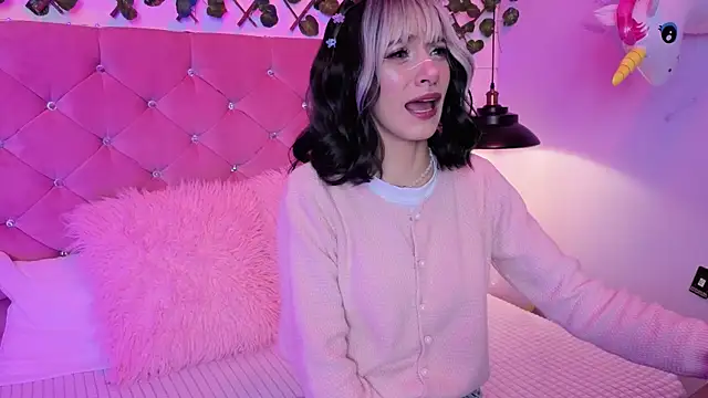 lauren evans96 online show from March 14, 2026, 4:51 am