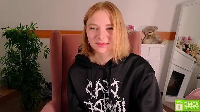 MirraBellanta online show from November 1, 2025, 11:09 pm