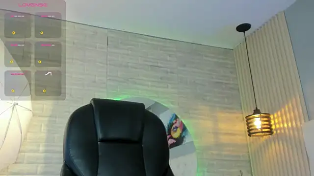 nicole  parker1 online show from February 12, 2025, 12:22 pm