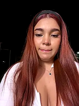 Anny arango  online show from September 30, 2025, 5:35 am