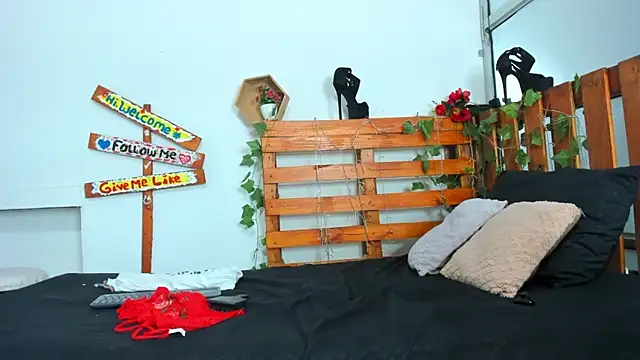 Snapshot of Tasty_Alan chatting on October 16, 2025, 5:43 pm Tasty Alan online show from October 16, 2025, 5:43 pm