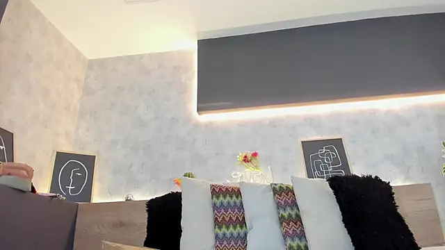 karina gomez 18 online show from March 15, 2026, 11:28 am