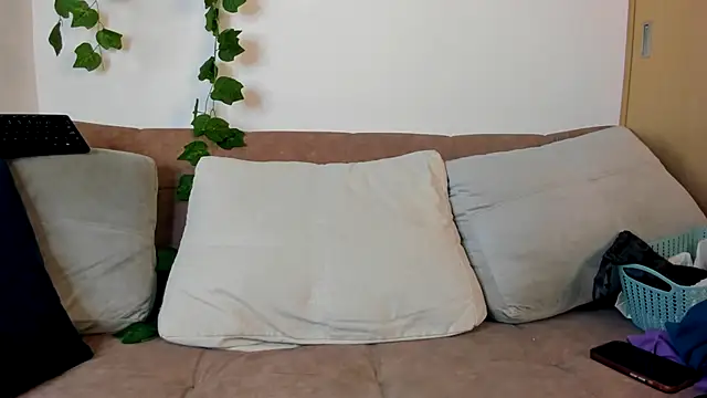 nataliepeterson online show from October 7, 2025, 11:39 pm