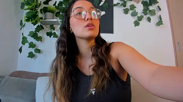 nataliepeterson online show from October 14, 2025, 1:56 pm