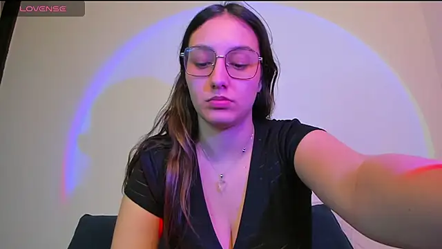 nataliepeterson online show from December 21, 2024, 4:09 am
