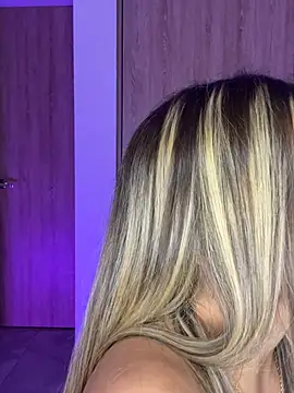 Issabela G1 online show from January 13, 2026, 1:31 am