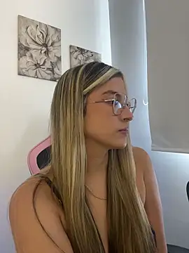 Issabela G1 online show from April 16, 2026, 6:08 pm