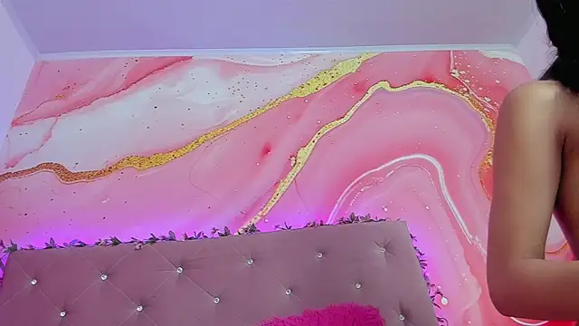 Bella  sweet online show from November 14, 2025, 6:11 pm