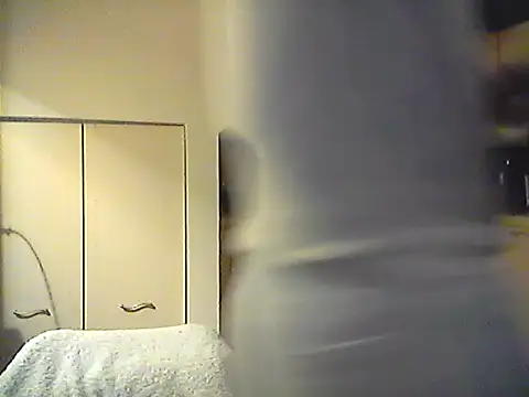 FrettedLodine online show from November 28, 2025, 11:27 pm