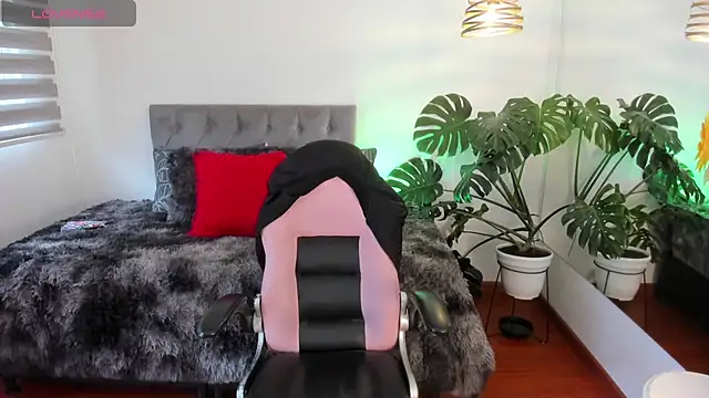 Nami sunny online show from January 7, 2026, 6:35 pm