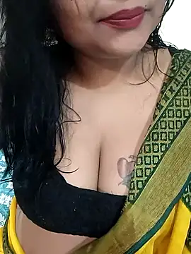 Snapshot of Ashwini_Gowda_91 chatting on February 12, 2025, 5:37 pm Ashwini Gowda 91 online show from February 12, 2025, 5:37 pm