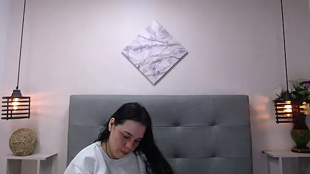 Snapshot of Cheelsea_ chatting on February 6, 2025, 3:37 am Cheelsea  online show from February 6, 2025, 3:37 am