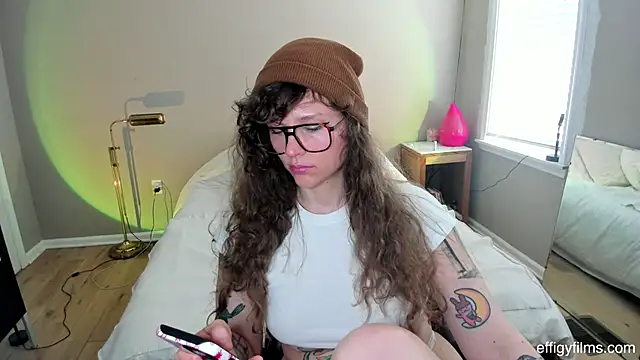 Snapshot of DelugeDuvall chatting on March 13, 2025, 9:37 pm DelugeDuvall online show from March 13, 2025, 9:37 pm