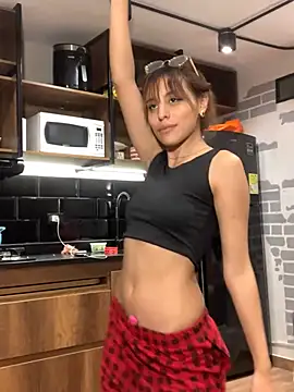 Snapshot of Katee_Jones chatting on January 19, 2025, 3:08 am Katee Jones online show from January 19, 2025, 3:08 am
