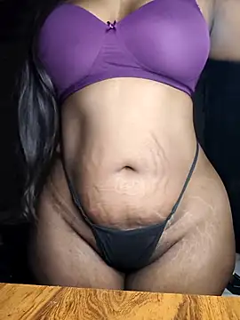 susmithasushi81 online show from February 9, 2026, 4:49 pm