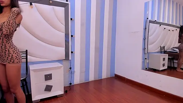 BritneyCollins online show from April 9, 2026, 1:28 pm