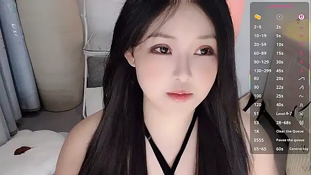 Snapshot of Fountain- chatting on September 17, 2025, 9:39 pm Fountain- online show from September 17, 2025, 9:39 pm