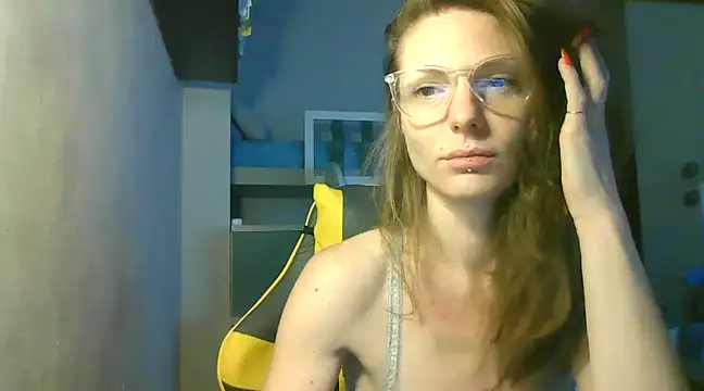 Feli blue online show from December 6, 2024, 8:21 am