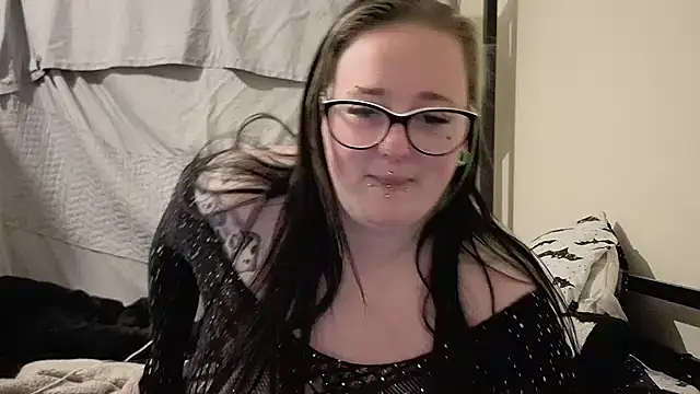 Snapshot of Bunny_Cummings chatting on May 18, 2026, 10:25 pm Bunny Cummings online show from May 18, 2026, 10:25 pm