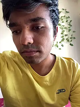 Snapshot of BoyzaraHatke chatting on May 1, 2026, 6:18 am BoyzaraHatke online show from May 1, 2026, 6:18 am