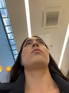 Holly Play online show from January 17, 2026, 12:20 pm