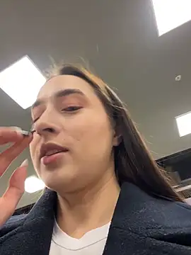 Holly Play online show from November 17, 2025, 12:09 pm