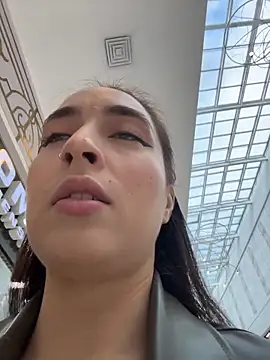 Holly Play online show from October 6, 2025, 10:05 am