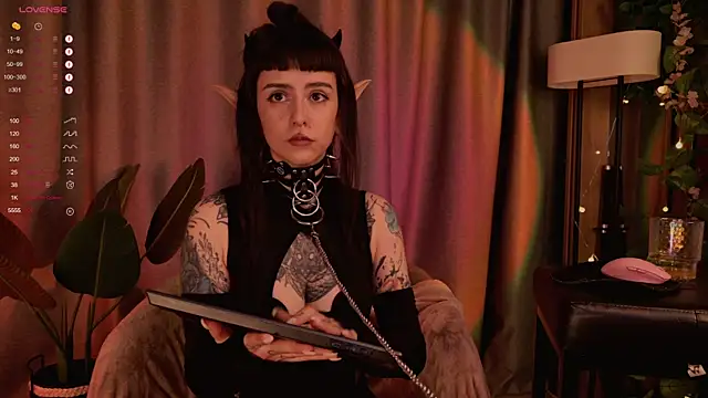 MichaellaMoon online show from January 23, 2025, 3:37 am