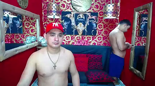 Snapshot of BOYSPEIN chatting on February 18, 2025, 10:49 am BOYSPEIN online show from February 18, 2025, 10:49 am