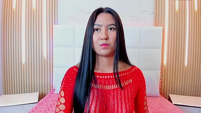 Iris Thompson  online show from October 18, 2025, 4:03 am