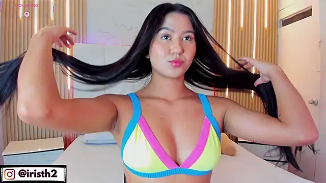 Iris Thompson  online show from November 11, 2025, 3:45 am