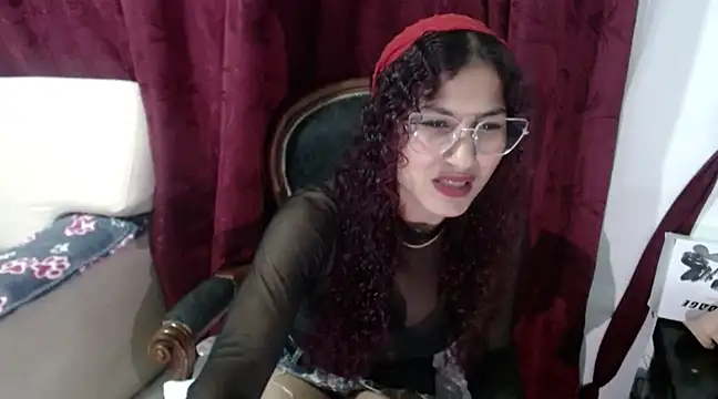 Cattleya1618 online show from December 19, 2024, 3:40 am