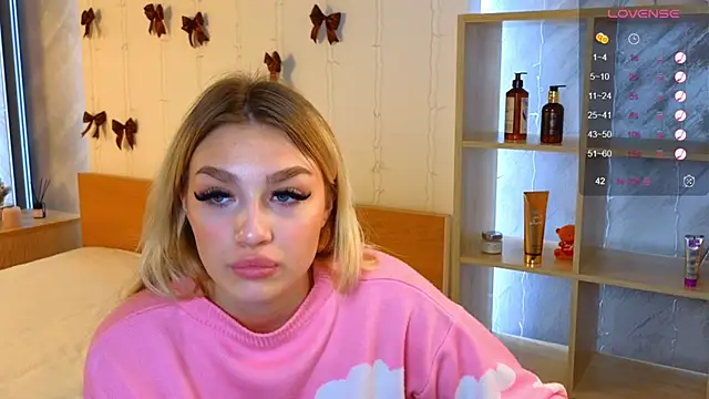 Ella Milla online show from December 25, 2024, 11:43 am