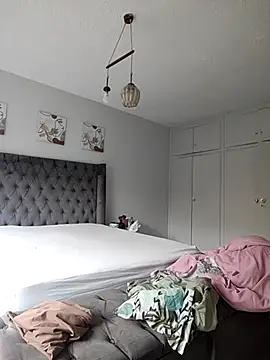 Snapshot of Drippincaty chatting on November 17, 2025, 8:51 am Drippincaty online show from November 17, 2025, 8:51 am