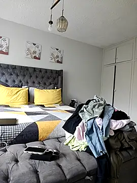 Snapshot of Drippincaty chatting on December 1, 2025, 7:42 am Drippincaty online show from December 1, 2025, 7:42 am