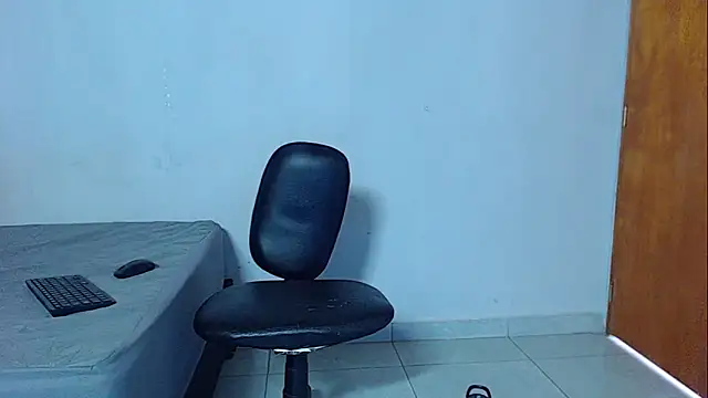 mikecoper 23 online show from February 15, 2026, 1:54 pm