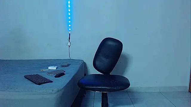 mikecoper 23 online show from November 27, 2025, 2:23 am