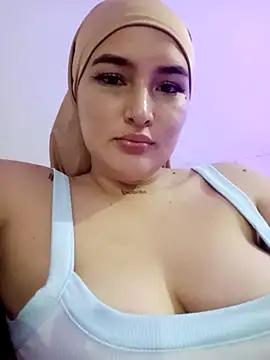 Celeste camila18 online show from March 13, 2026, 5:12 am