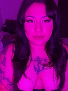Snapshot of Phoenixcalixo chatting on May 2, 2026, 4:39 am Phoenixcalixo online show from May 2, 2026, 4:39 am
