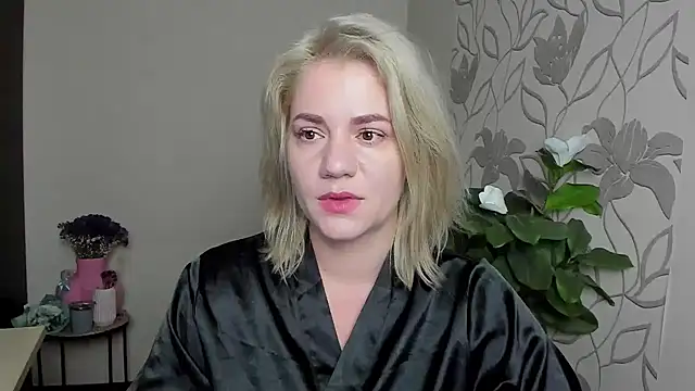 MariaSttone online show from November 14, 2025, 10:35 pm