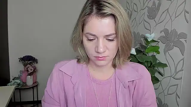 MariaSttone online show from September 23, 2025, 1:51 pm
