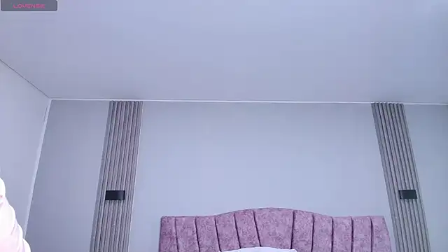 AntonellaRosee  online show from September 21, 2025, 11:59 am