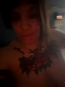 Naturalmenteyoo online show from September 22, 2025, 3:56 am