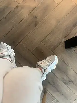 FeetVibe online show from October 18, 2025, 7:32 am